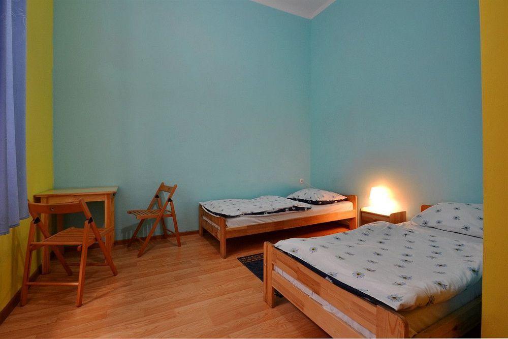 크라쿠프 Old Town Luxe Retreat - King Bed - Steps To Main Square 아파트 외부 사진