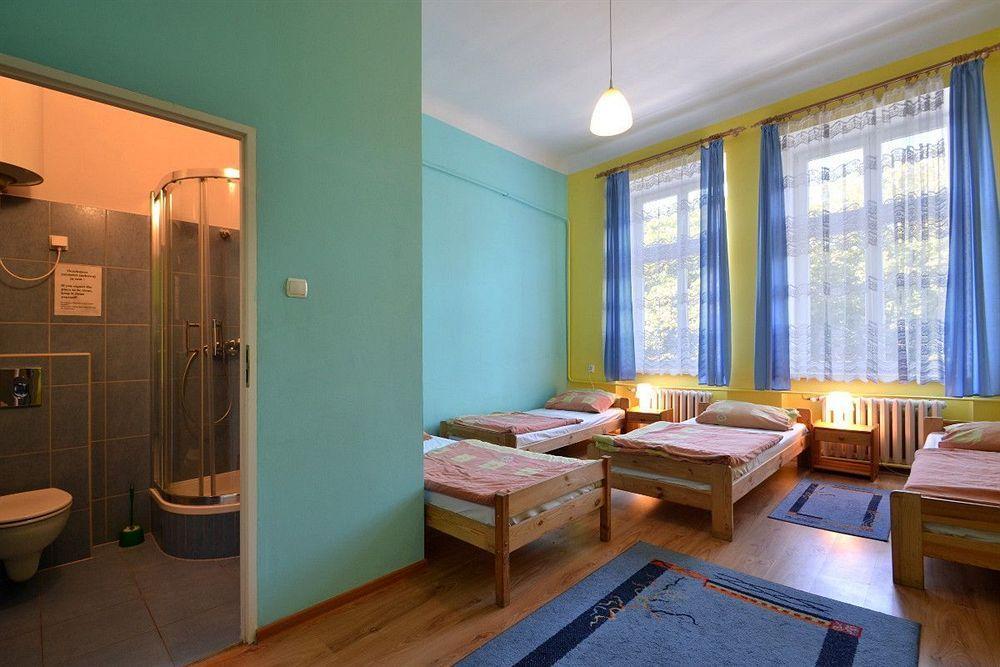 크라쿠프 Old Town Luxe Retreat - King Bed - Steps To Main Square 아파트 외부 사진