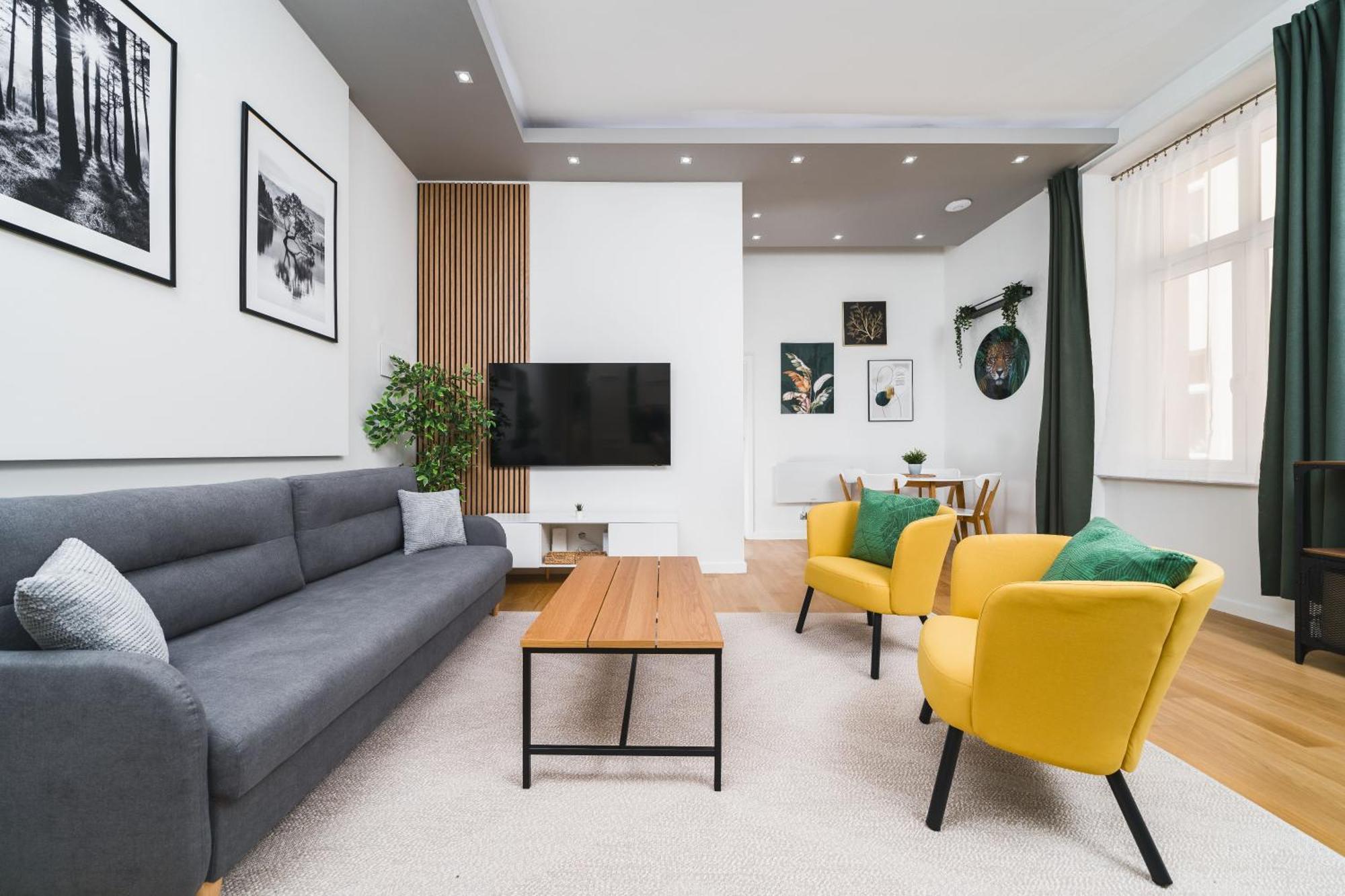 크라쿠프 Old Town Luxe Retreat - King Bed - Steps To Main Square 아파트 외부 사진