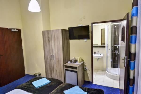 크라쿠프 Old Town Luxe Retreat - King Bed - Steps To Main Square 아파트 외부 사진
