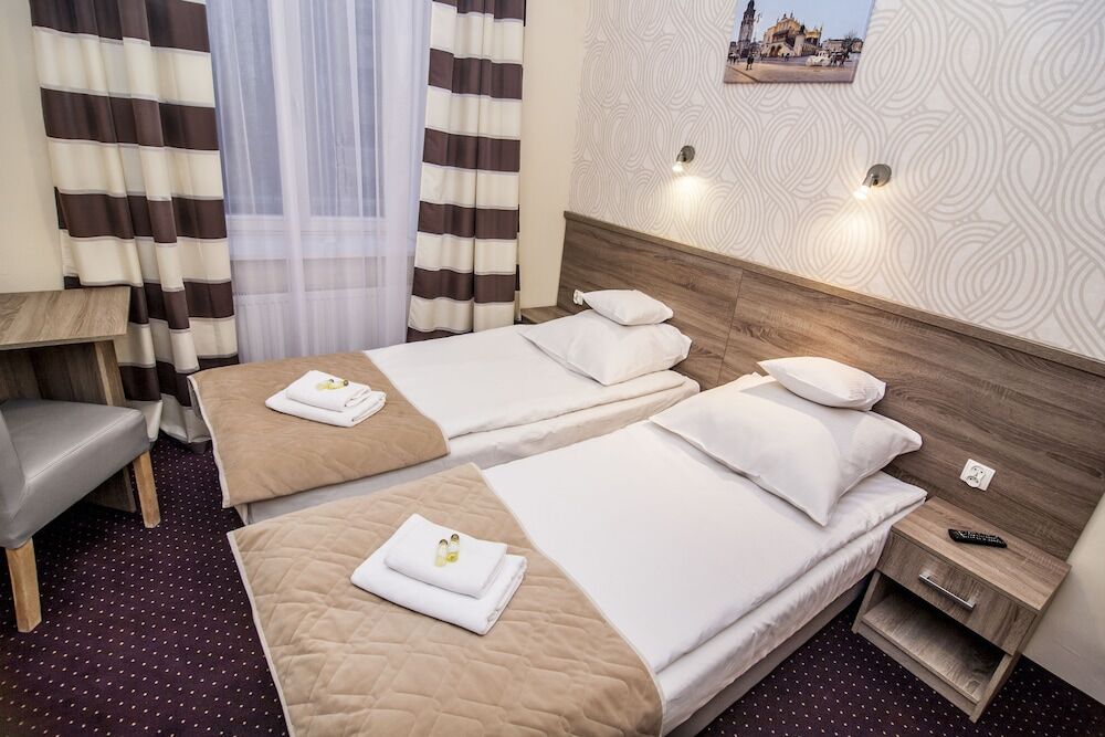 크라쿠프 Old Town Luxe Retreat - King Bed - Steps To Main Square 아파트 외부 사진