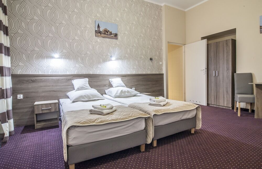 크라쿠프 Old Town Luxe Retreat - King Bed - Steps To Main Square 아파트 외부 사진